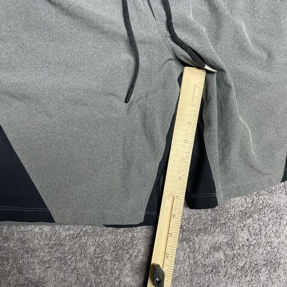 Lululemon Namaste At The Beach Shorts Mens L Swim Hybrid Lined Quick Dry Grey - Picture 5 of 7